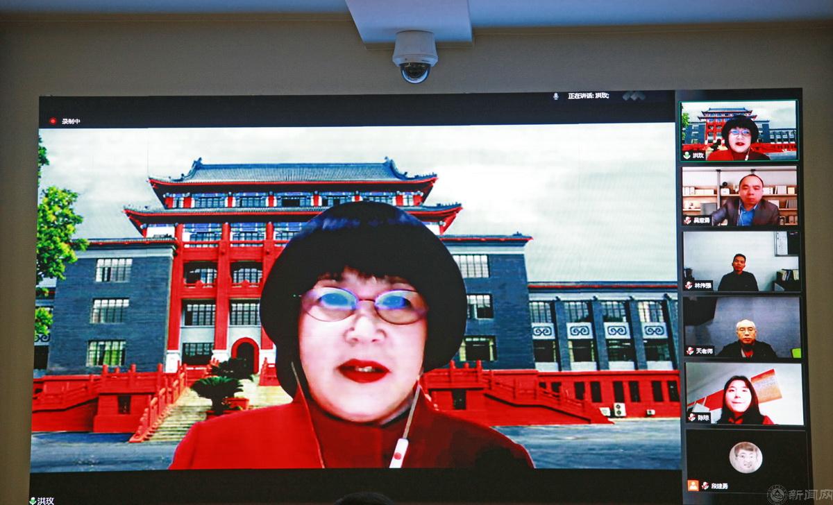 专家发言.jpg 专家发言.jpg